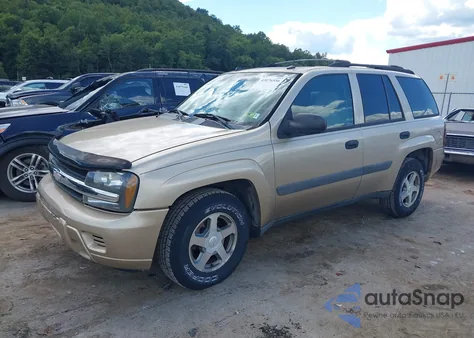 2005 Chevrolet Trailblazer Ls/Lt z USA, uszkodzony, nr VIN 1GNDT13S352178516